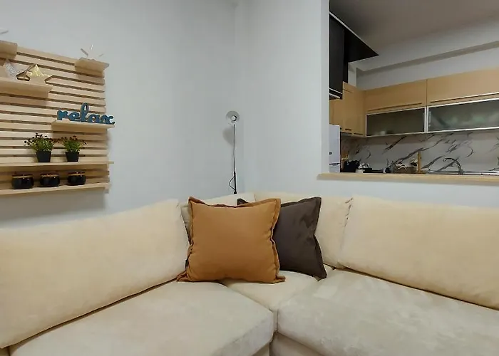 @likehome * 地拉那